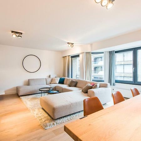 Ruim En Modern Appartement Te Knokke Nabij De Dijk Eksteriør bilde