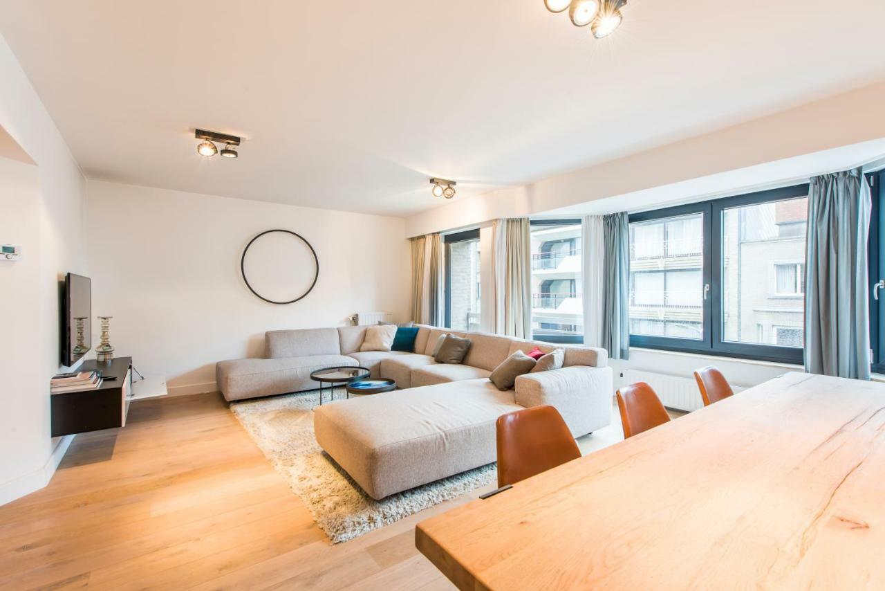 Ruim En Modern Appartement Te Knokke Nabij De Dijk Eksteriør bilde